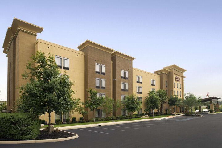 Hampton Inn & Suites San Antonio Northwest / Medical Center