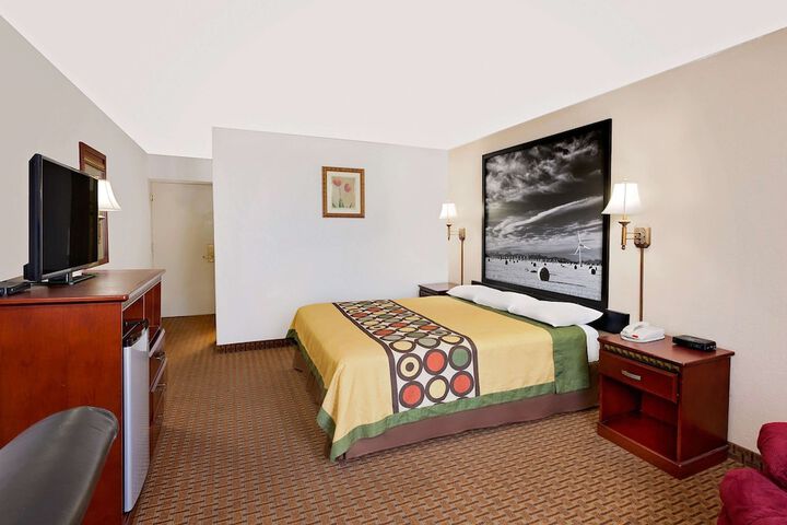 Room 5 of 14