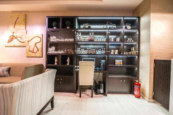 Guest Lobby