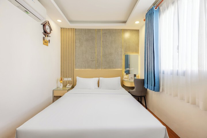 Room 26 of 63