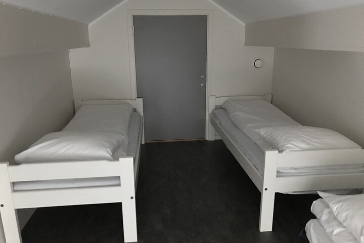 Room 8 of 31