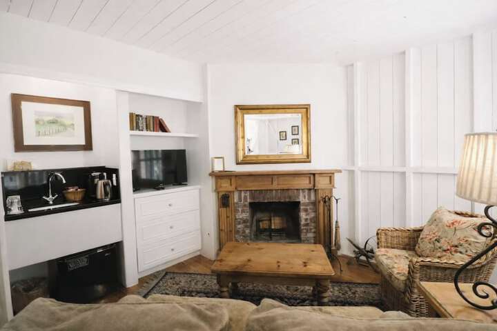 Room 42 of 99
