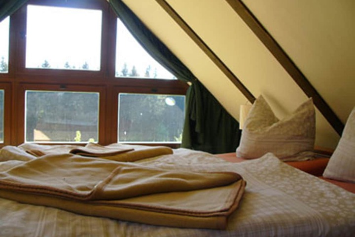 Room 3 of 44