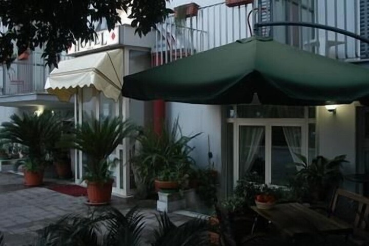 Hotel 40 of 42