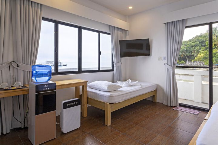 Room 26 of 40