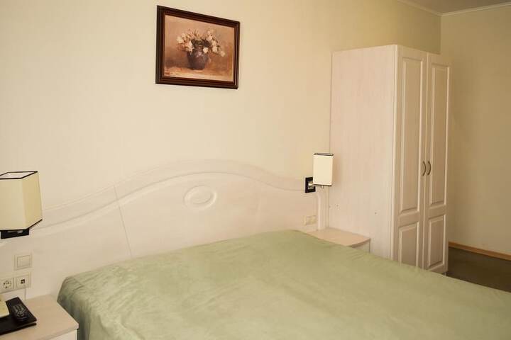 Room 14 of 34