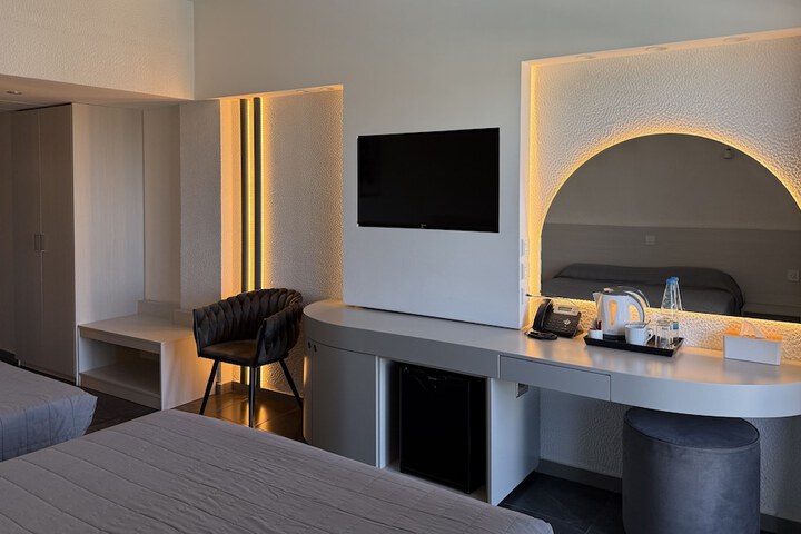 Room 26 of 141