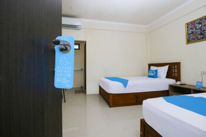 Room 25 of 27