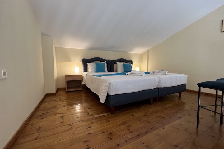 Room 15 of 62