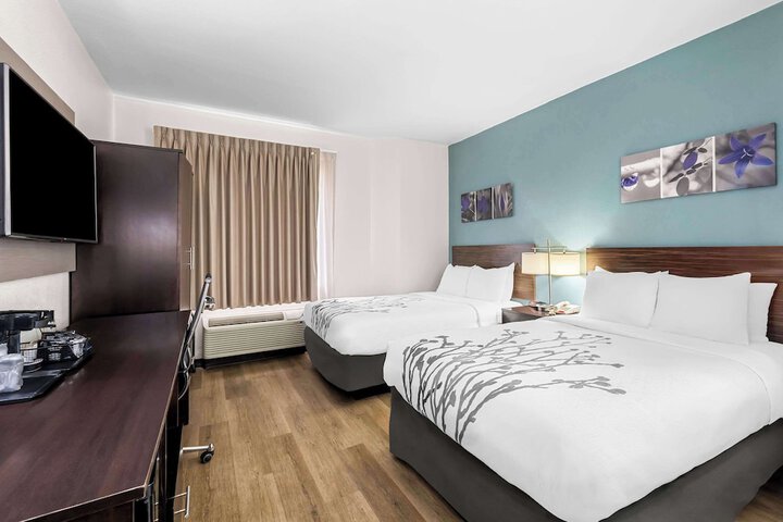 2 Double Beds (8 of 8)
