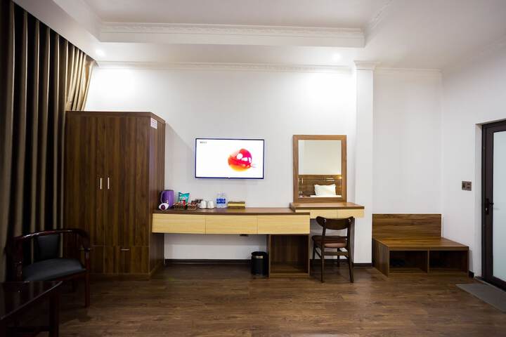 Room 3 of 46