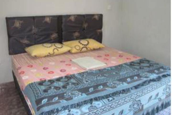 Room 2 of 5