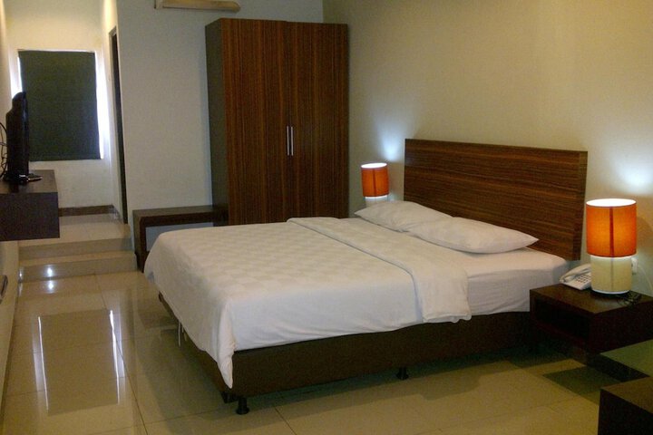 Room 19 of 37