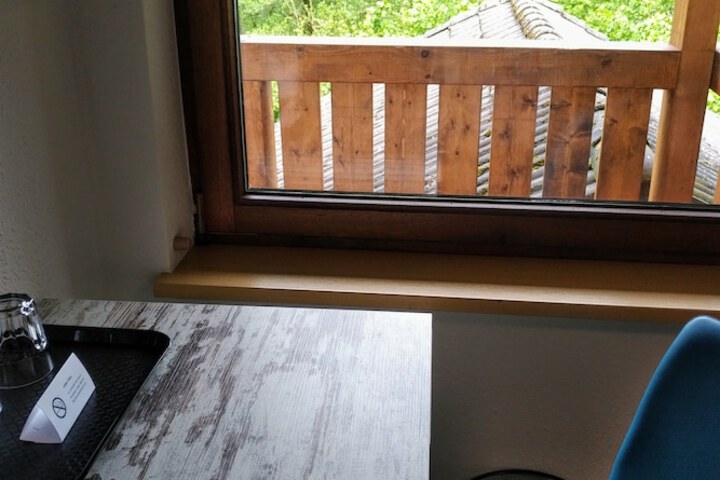 Room 12 of 21
