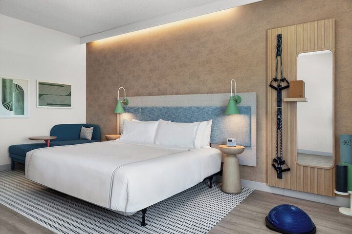 Room 14 of 50
