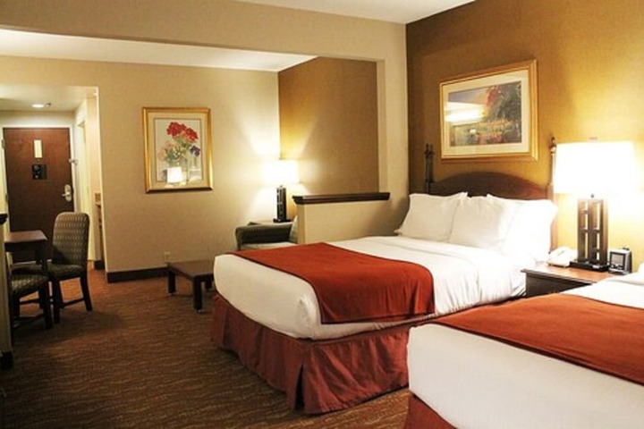 Room 8 of 21