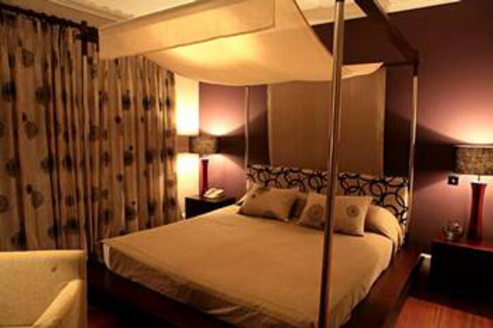 Room 12 of 40