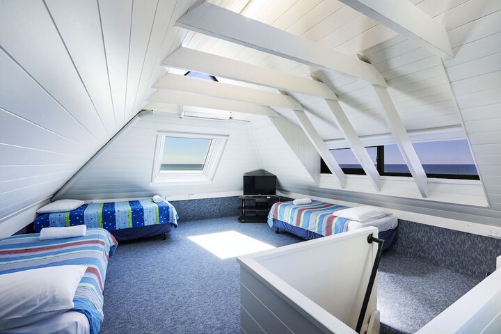 Room 3 of 80