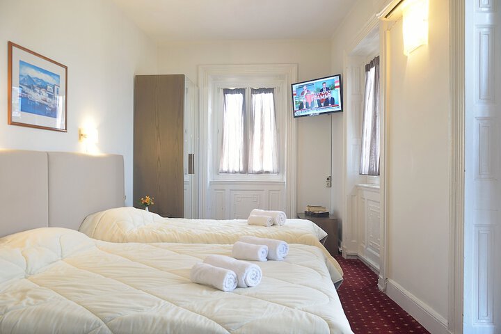 Room 6 of 50