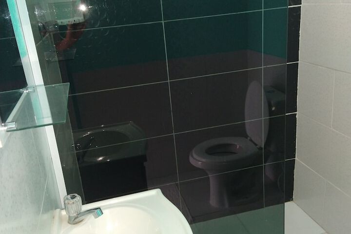Room 16 of 20