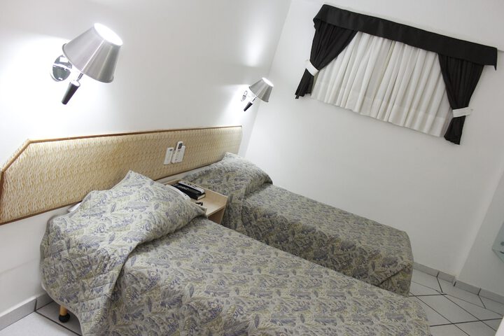Room 12 of 13
