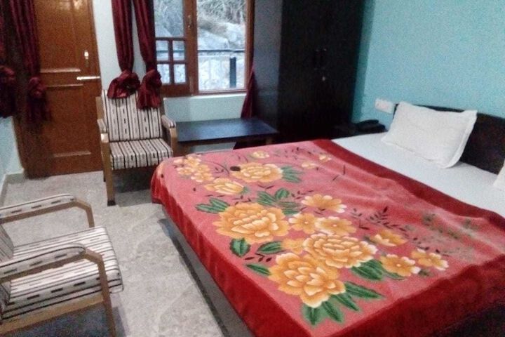Room 5 of 34