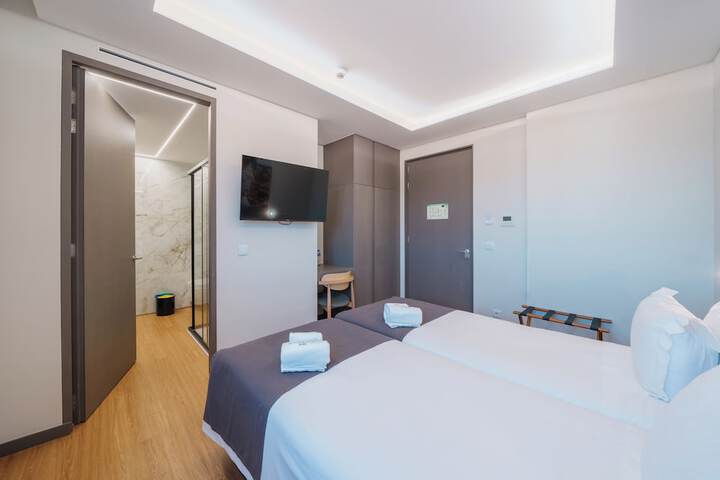 Room 17 of 41