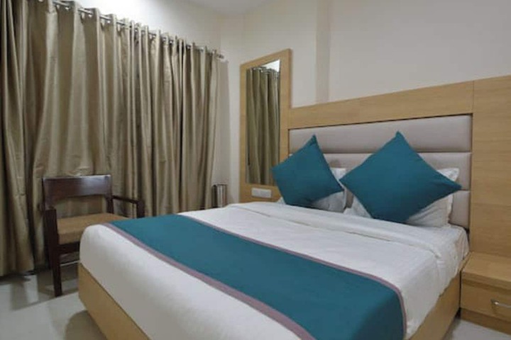Room 8 of 17
