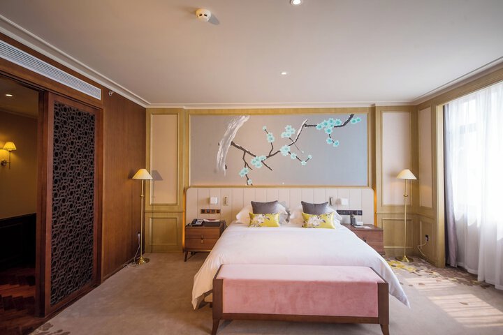 Room 18 of 40