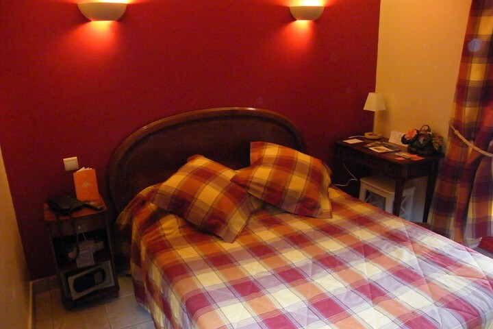 Room 3 of 15