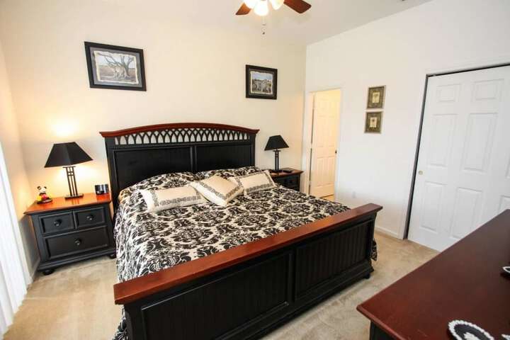 Room 4 of 28