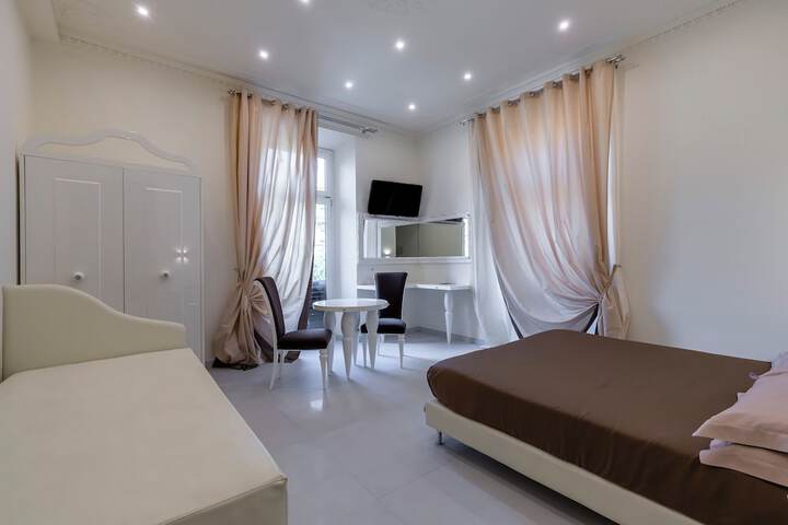 Room 95 of 208