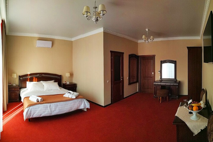 Room 9 of 51