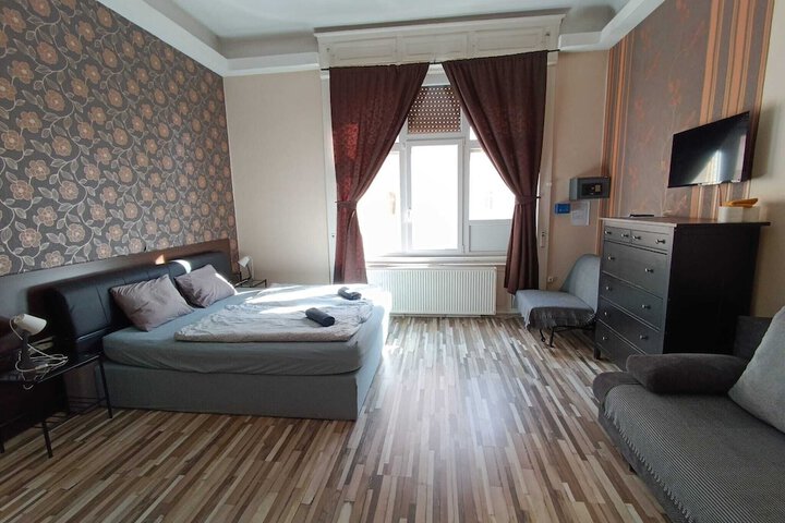 Room 27 of 55