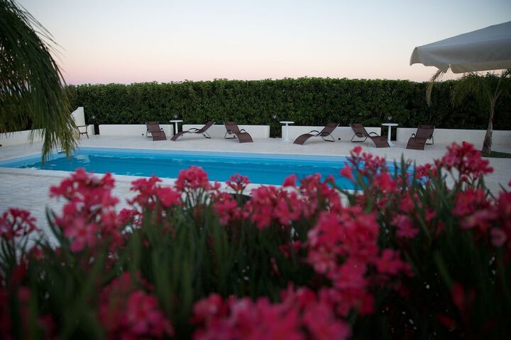 Pools & Facilities