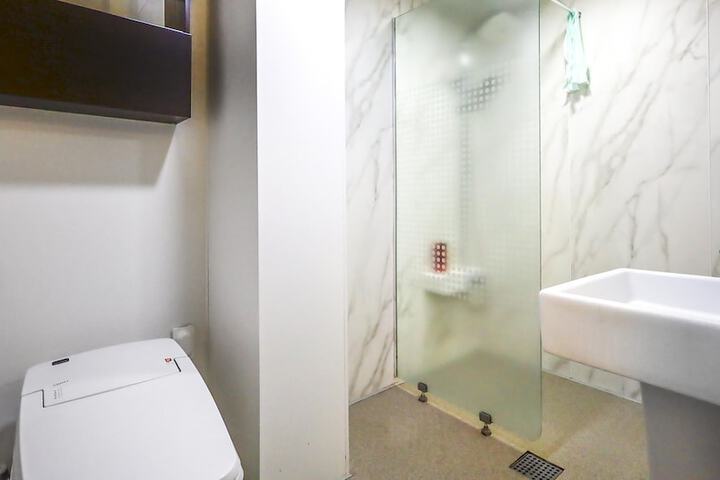 Room 42 of 69