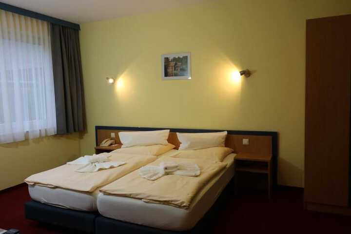 Room 22 of 71