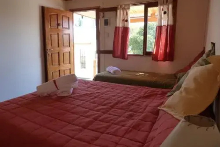 Room 8 of 11