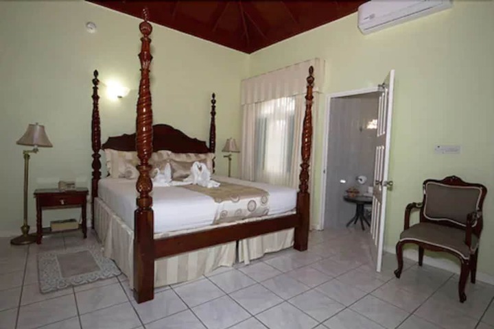 Room 30 of 89