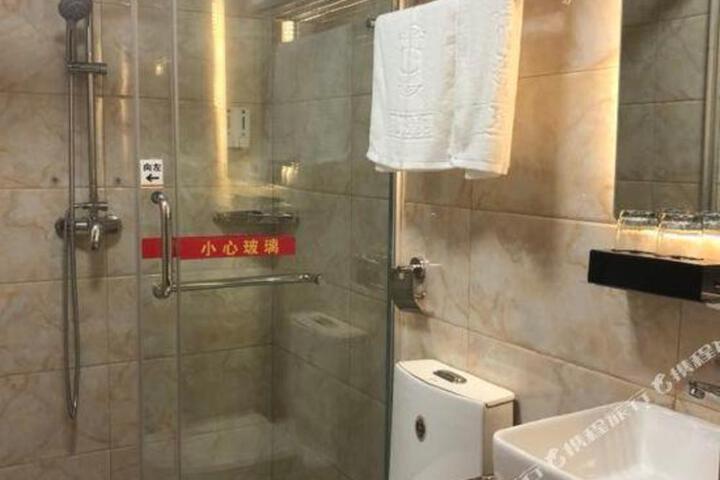 Image of Super 8 Hotel (Beijing Qianmen Tiantan Park Dongmen)
