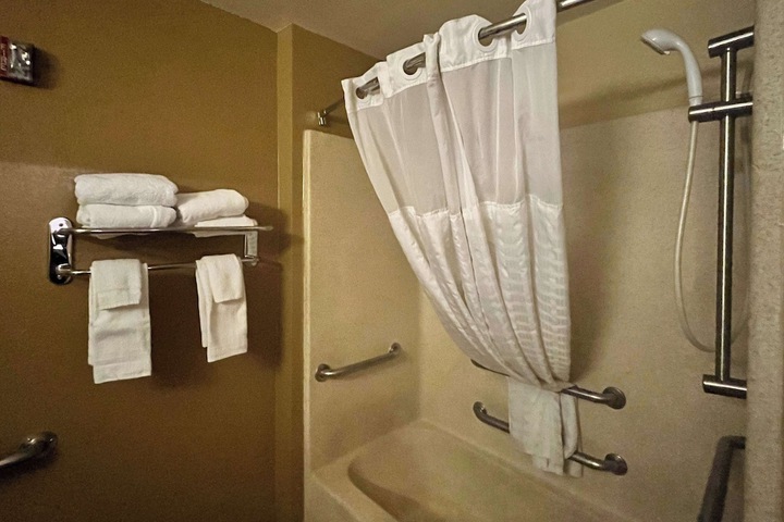 Room 26 of 28