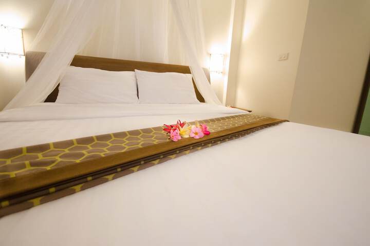 Room 2 of 60