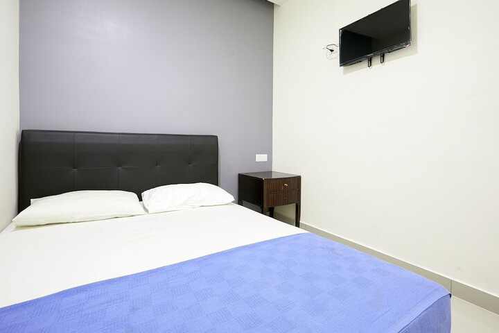 Room 26 of 68