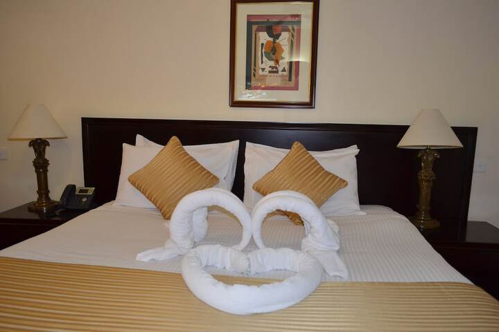 Room 7 of 42