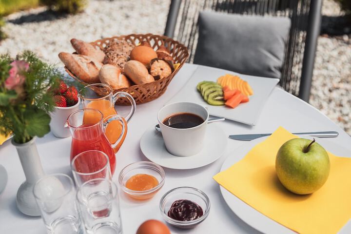 Breakfast/Coffee Service 52 of 76