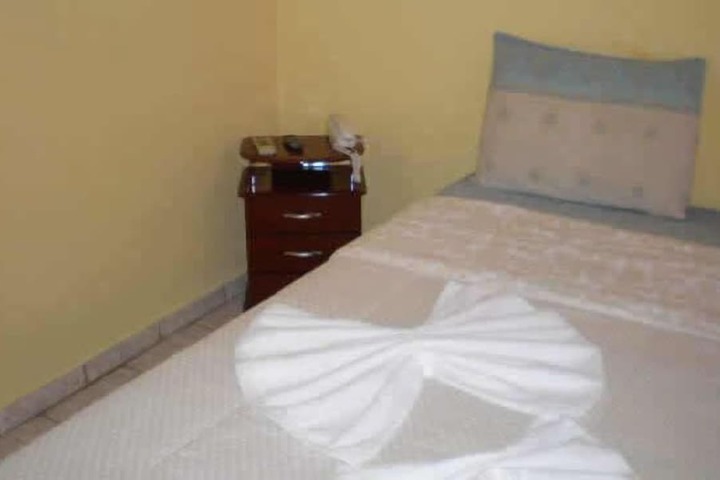 Room 13 of 39