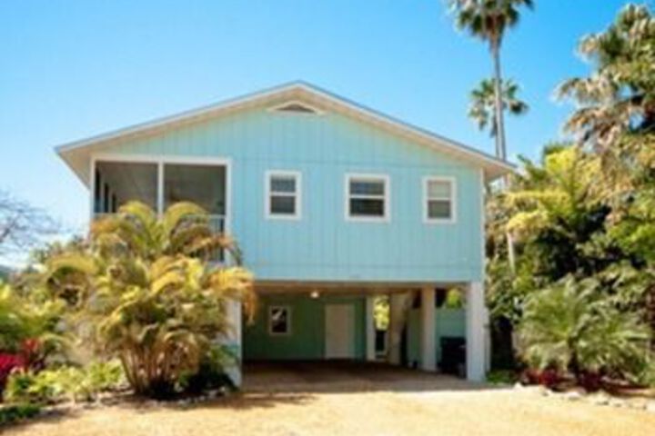 Photo of Holly Hideaway