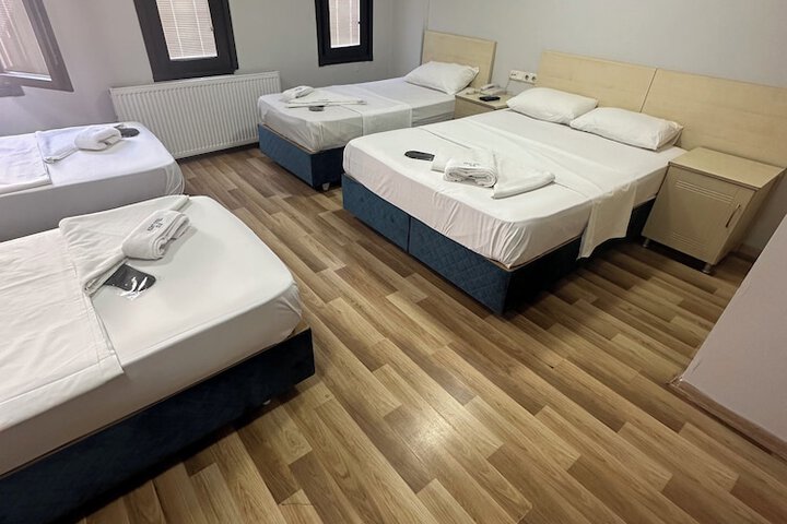 Room 4 of 19