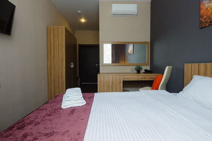 Room 5 of 40