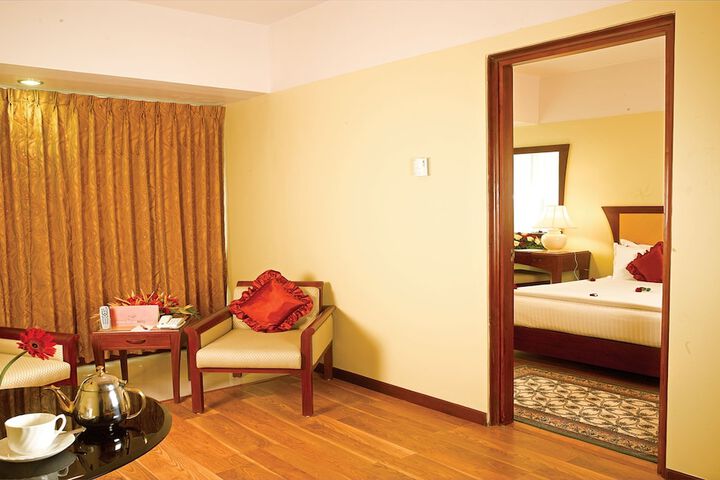 Room 6 of 43